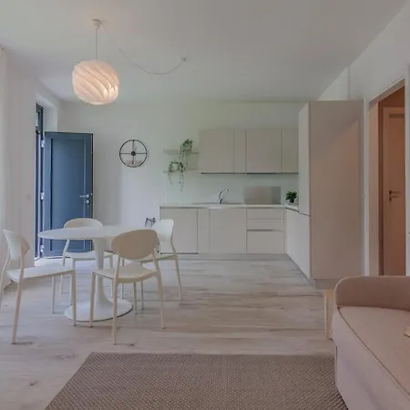 Ninfea Apartments By Wonderful Italy Lezzeno Exterior photo