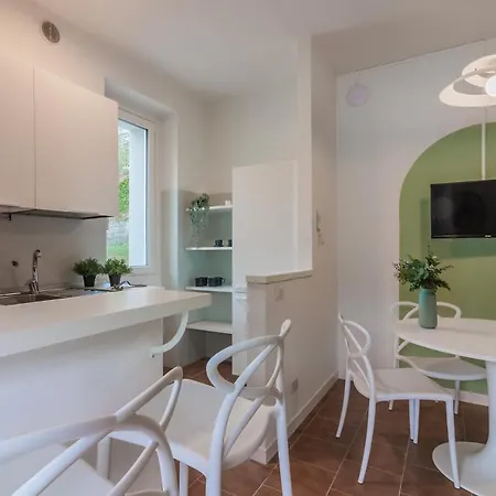 Ninfea Apartments By Wonderful Italy Lezzeno Exterior photo