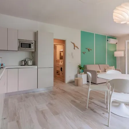 Ninfea Apartments By Wonderful Italy Lezzeno Exterior photo