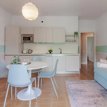 Ninfea Apartments By Wonderful Italy Lezzeno Exterior photo